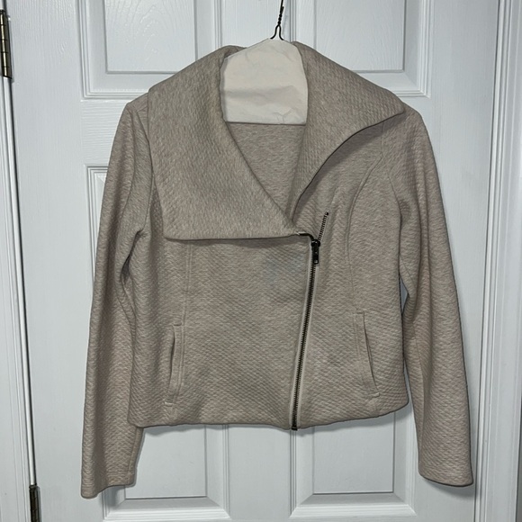 CAbi Size M Bomber Zip Up Jacket - Picture 1 of 7